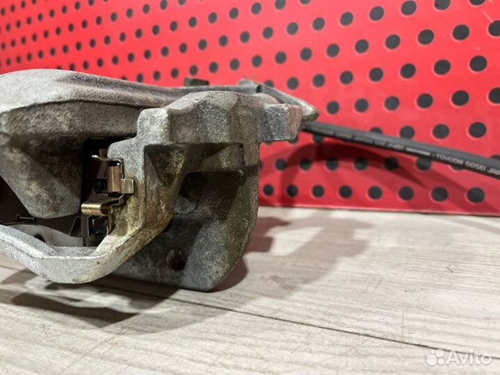 Суппорт задний левый Lexus Es axzh10 2019