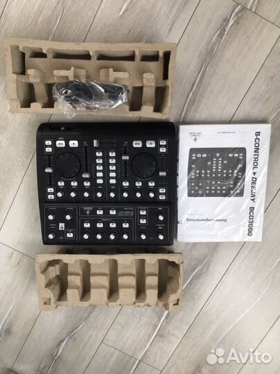 Behringer микшер пульт BCD 3000