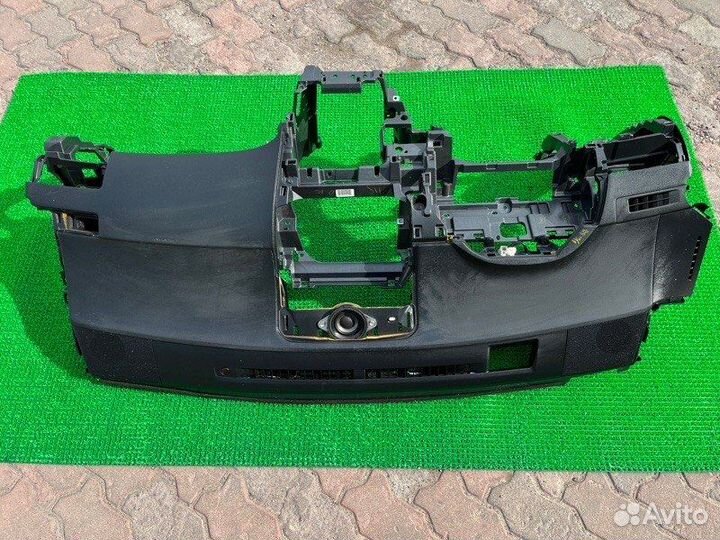 Торпедо Lexus HS250H, Sai