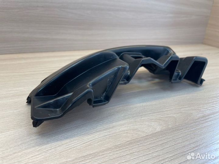 Кронштейн бампера задний Skoda Rapid