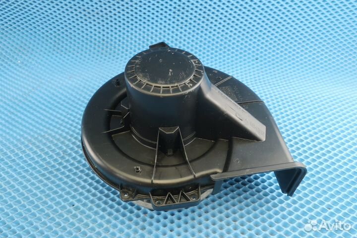 Моторчик отопителя Skoda Fabia 2 6Q1819015J