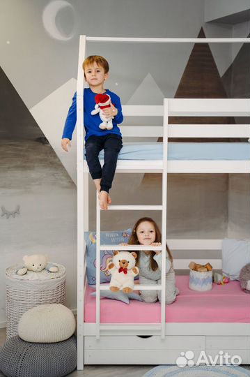 Кровать подростковая с бортиком