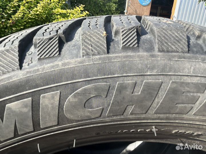 Michelin X-Ice North 3 215/60 R17