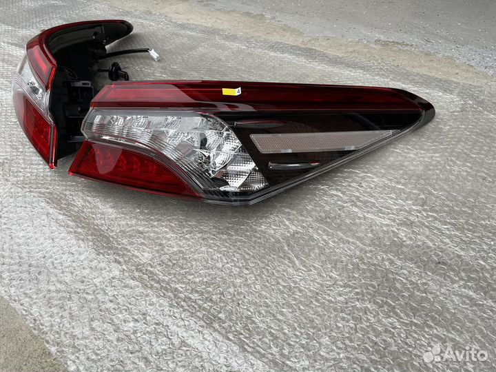 Фонари Camry V70 GR