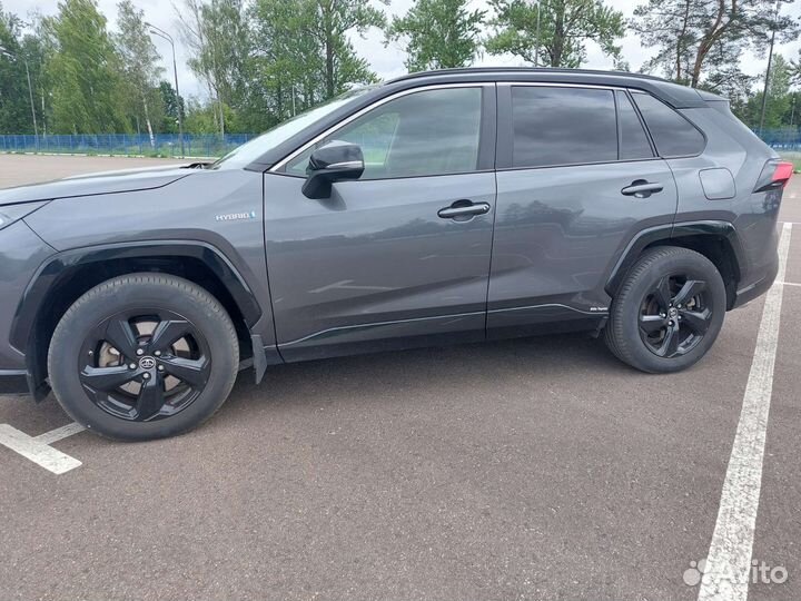Toyota RAV4 2.5 AT, 2019, 75 000 км