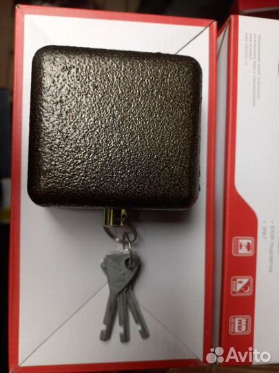 Навесной замок гаражный