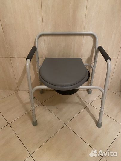 Санитарный стул