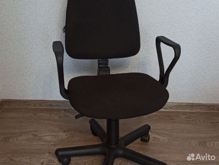 Компьютерное кресло