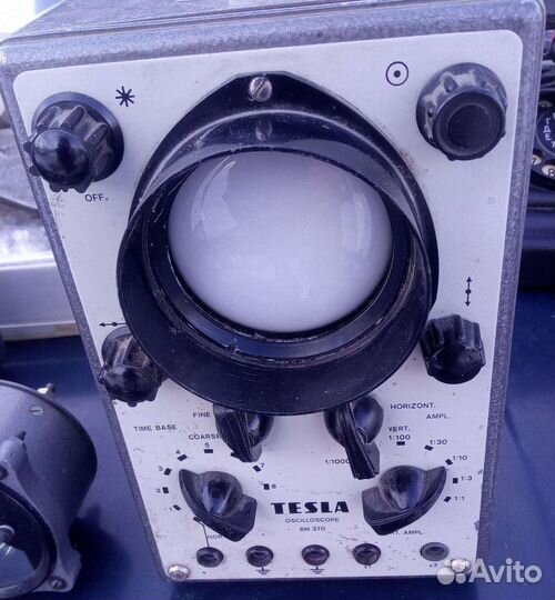 Прибор Вольтметр