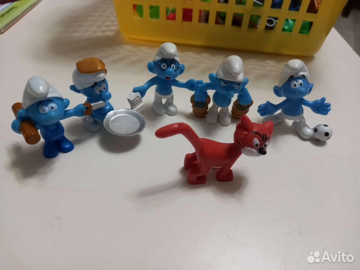 Марвел из киндер сюрприза, смурфики Лента