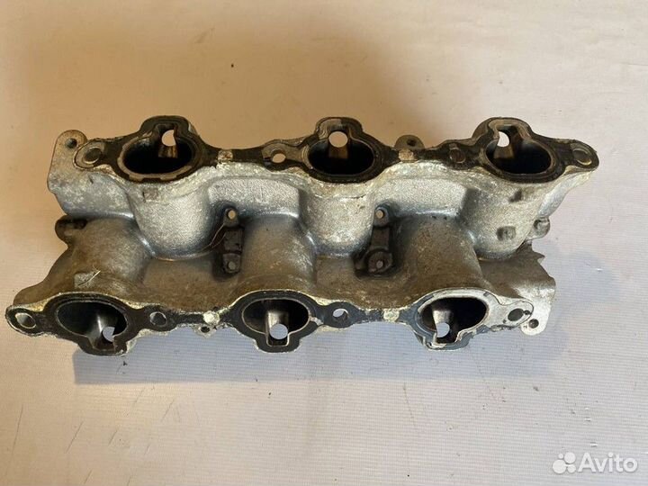 Коллектор впускной Nissan Maxima