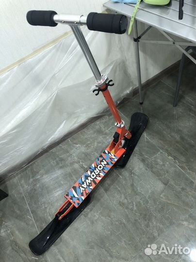 Детский снегокат, снежный скутер