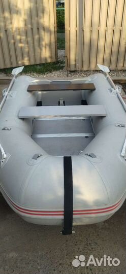 Лодка с мотором