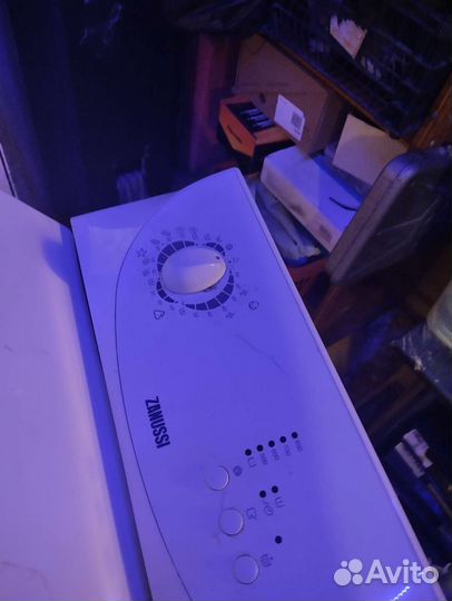 Стиральная машина верхней загр. zanussi ZWY 180