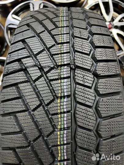 Gislaved Soft Frost 200 225/50 R17 98T