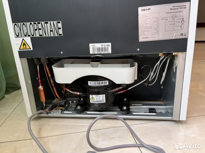 Холодильник dexp TF210D