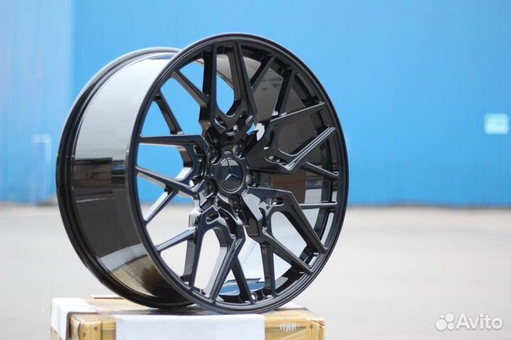 Кованые диски GT Forged R22 на Mercedes G -class