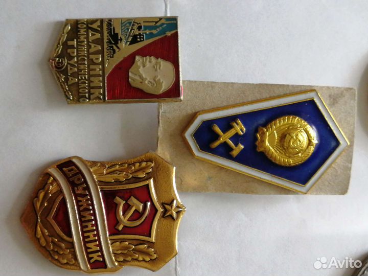 Медали и значки общественных организаций