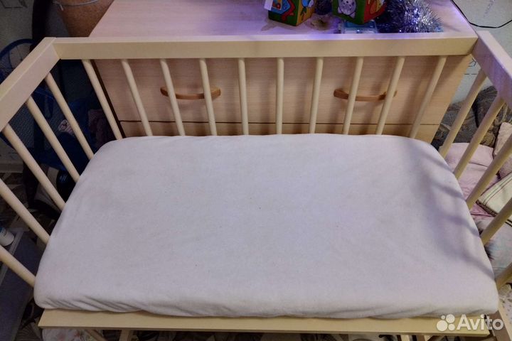 Детская кроватка
