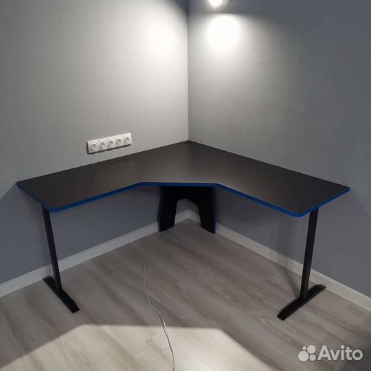 Компьютерный стол “Cyber Stol” Угловой ску1т25