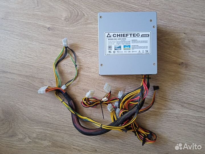 Блок питания для пк Chieftec 500 Вт - на запчасти