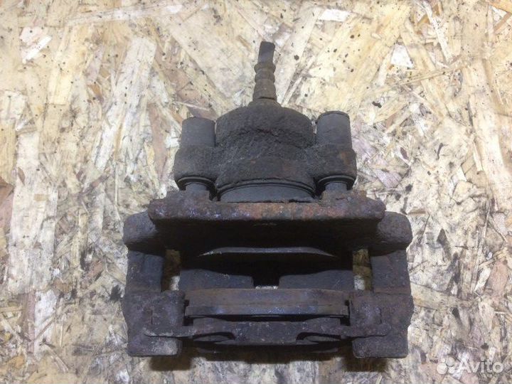 34216768697 Суппорт задний левый BMW E90