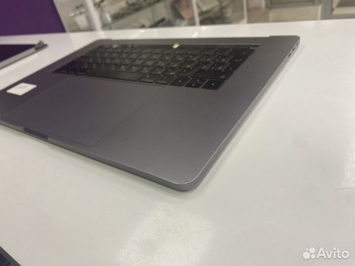 Топкейс с клавиатурой MacBook pro A1707