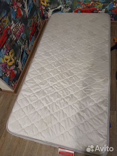 Детская кровать от 3 лет с матрасом бу