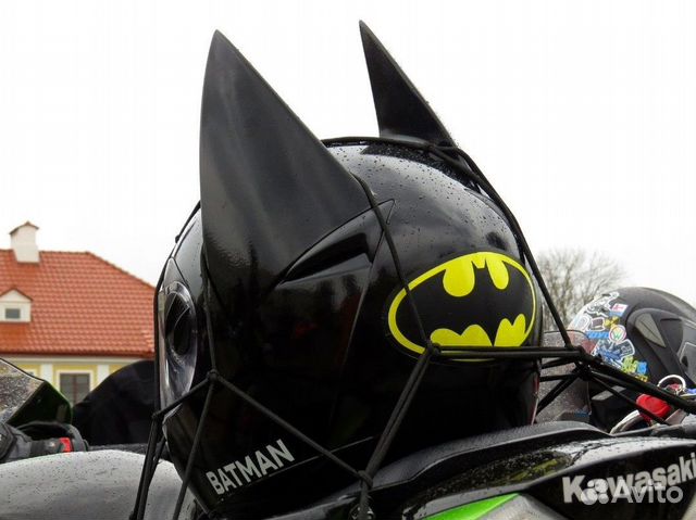 Шлем Бэтмена на мотоцикл