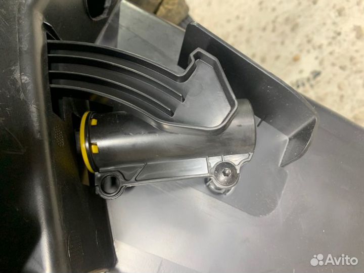 Бардачок Лада Vesta седан 2023