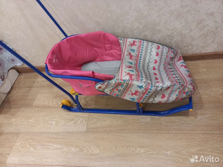 Санки с колесами