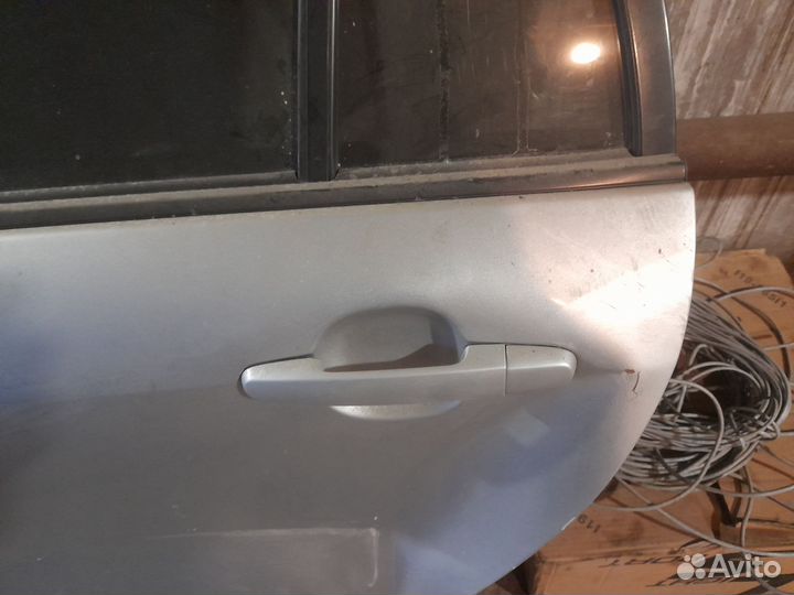 Toyota corolla fielder дверь