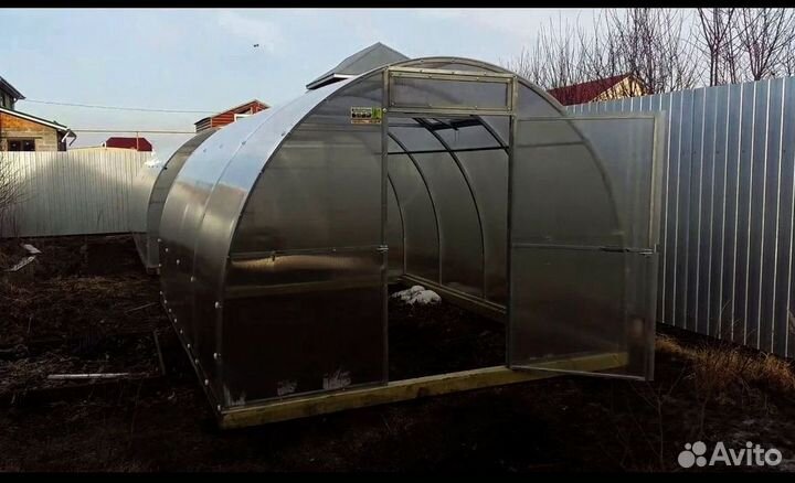 Теплица из поликарбоната