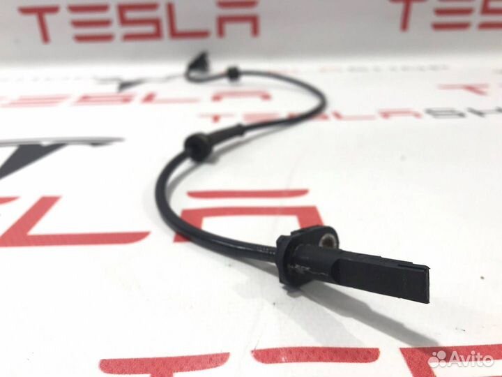 Датчик ABS задний Tesla Model S 2015 6006366-00-B