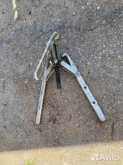 Съемник захватный