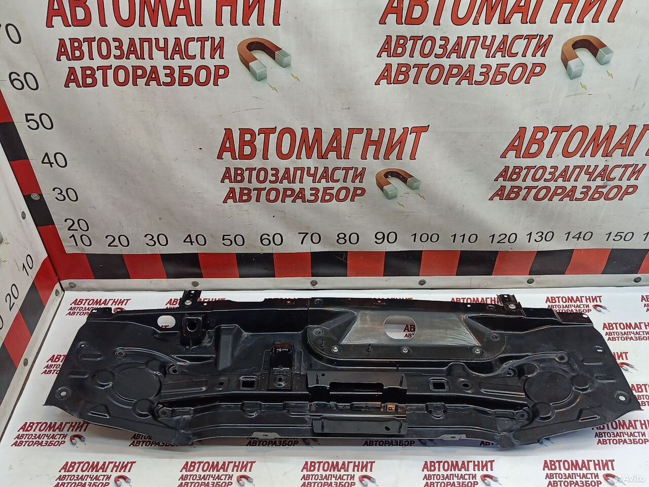 Накладка под жабо водосток Voyah Dream