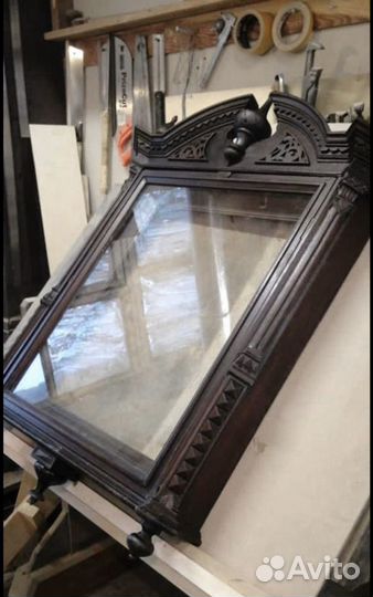 Огромный храмовый киот 19 век