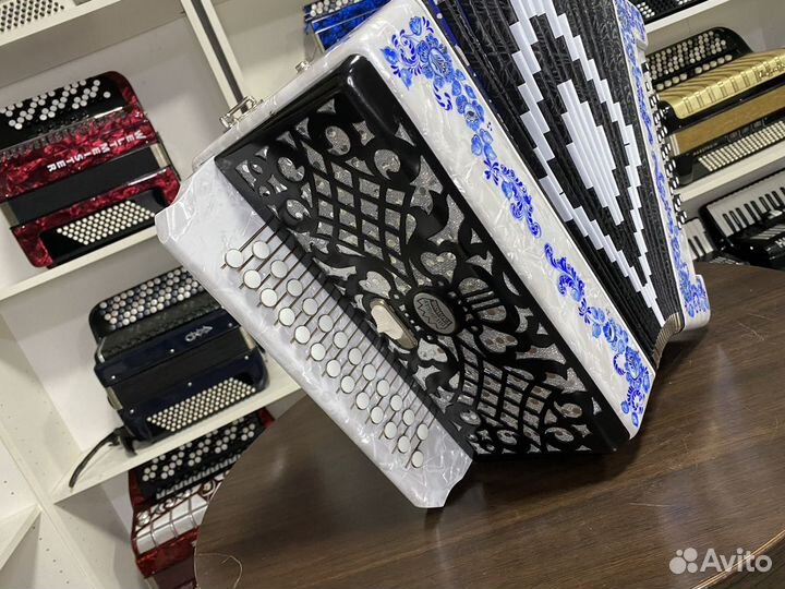 Шуйская гармонь Гжель заказная в ля