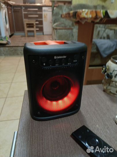 Музыкальная колонка с блютузом defenber