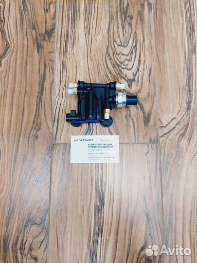 Блок клапанов ресивера ленд ровер дискавери 3