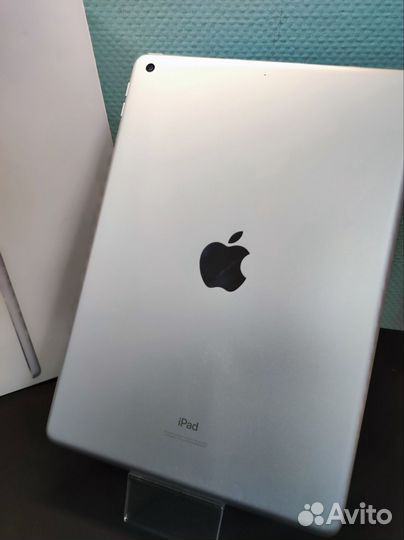 Apple iPad 9th Gen 2021 Wi-Fi (64)