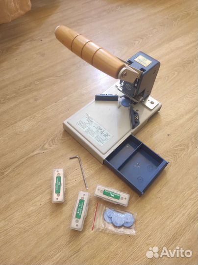 Професиональный образчик углов с доп ножами