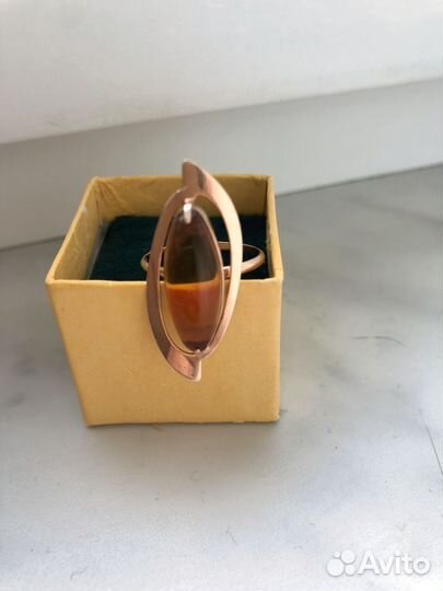 Золотое кольцо с янтарем СССР