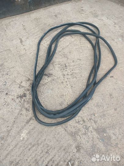 Уплотнитель двери Audi A6 C5