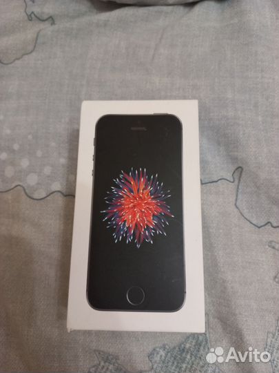 iPhone SE, 32 ГБ