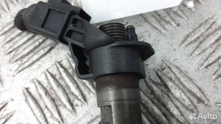 Форсунка дизельная audi A8 D3 2003-2010 2005