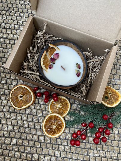 Свеча в кокосе ароматическая