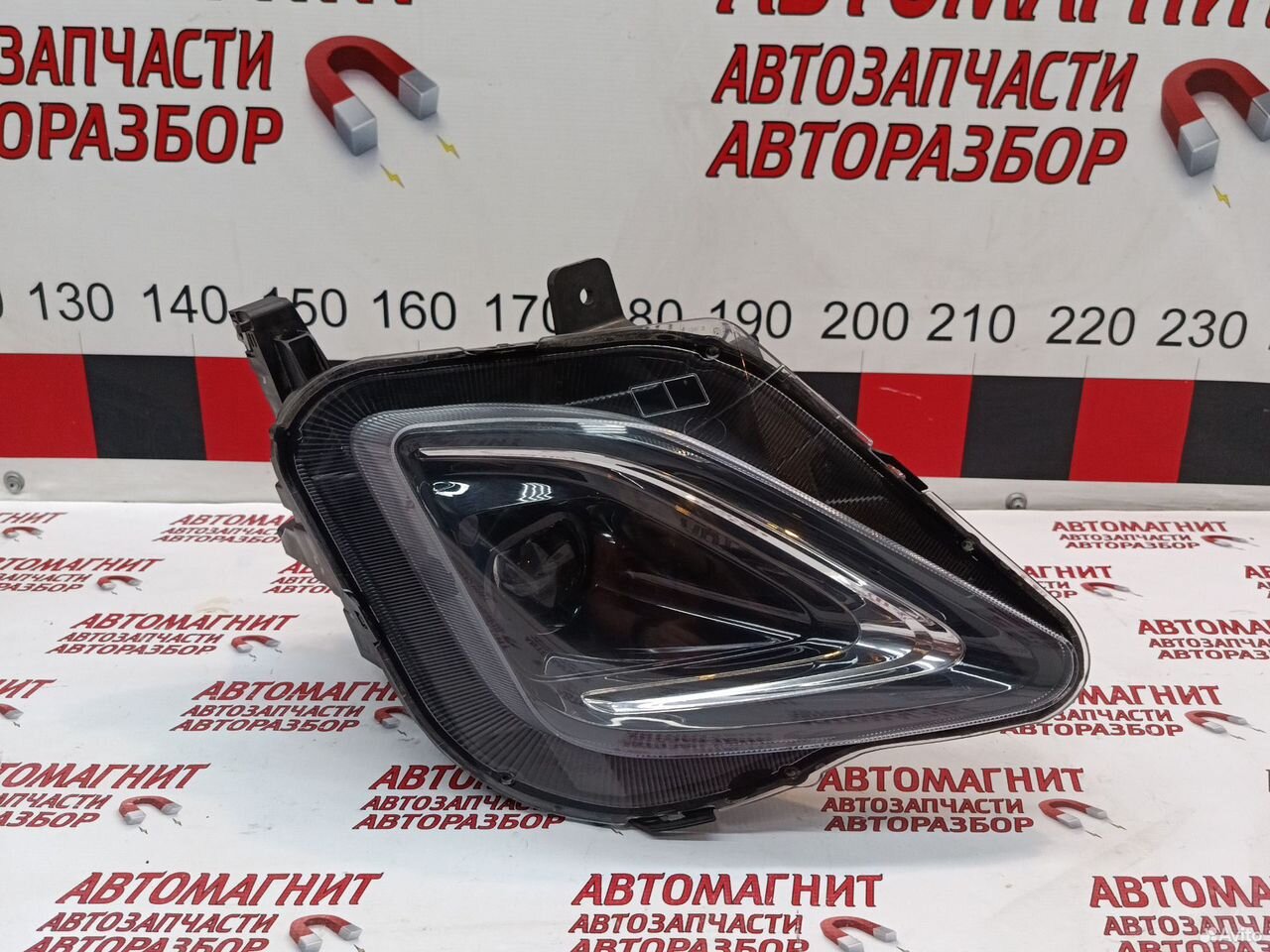 Фара передняя правая Faw Bestune T90