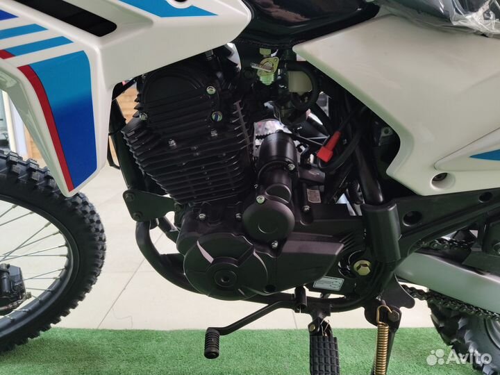 Мотоцикл Motoland XR250 enduro белый