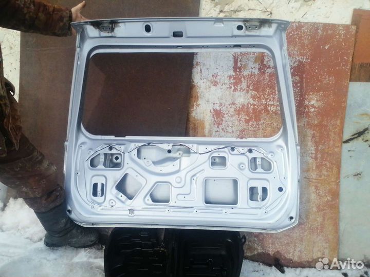 Крышка багажника митцубиси паджеро спорт